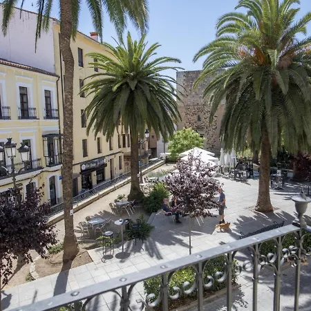 Elegante Apartamento Para 5 En El Centro De Caceres Con Wifi Exterior photo