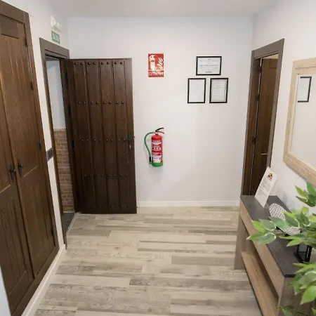 Elegante Apartamento Para 5 En El Centro De Caceres Con Wifi Exterior photo