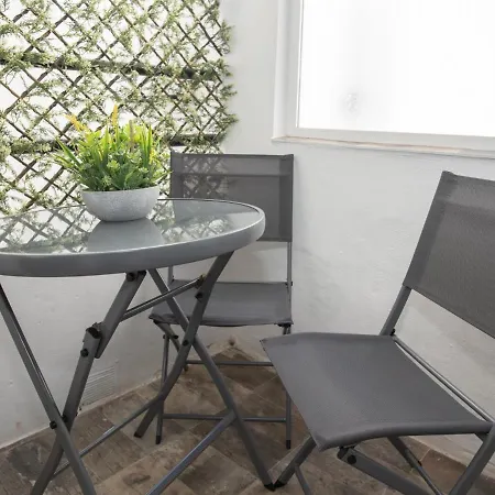 Elegante Apartamento Para 5 En El Centro De Caceres Con Wifi Exterior photo